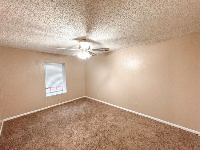 Foto del edificio - 2 bed Condo in Central Longview