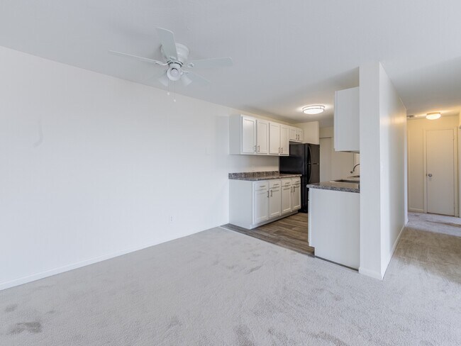 Plano de planta abierto - Pheasant Run Apartments