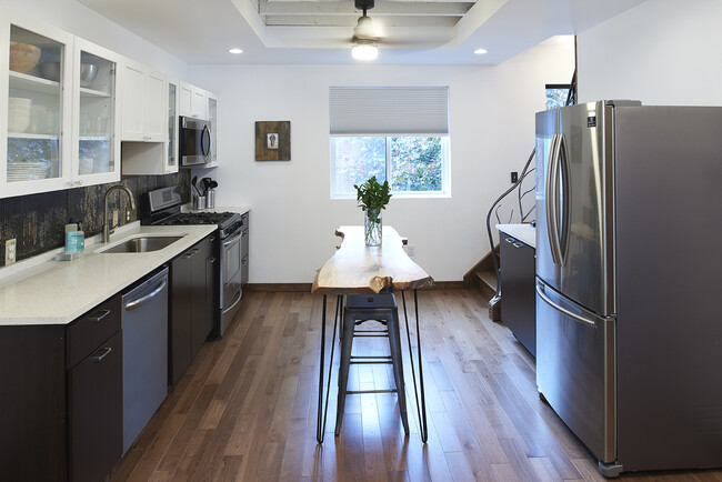 Foto del edificio - 5141 Kent Way