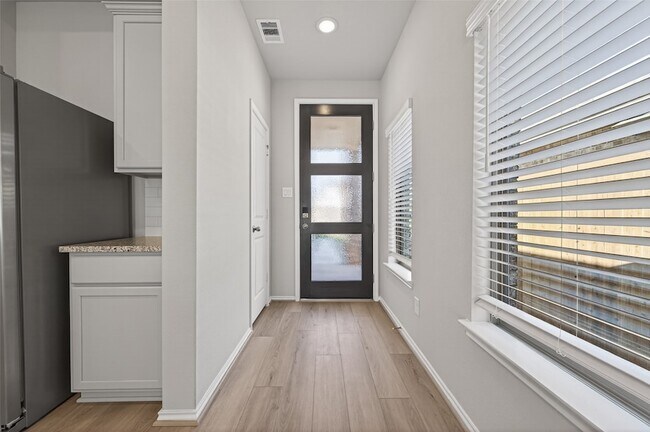 Foto del edificio - 1011 Shl Crk Trl