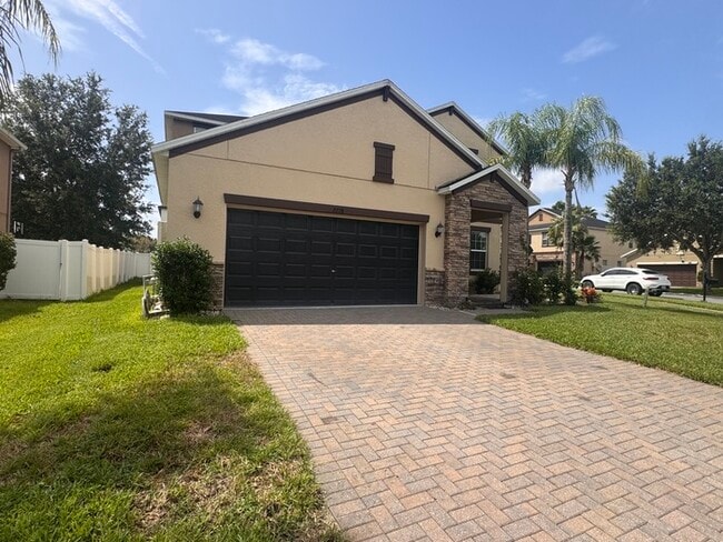 Building Photo - 4 Bedroom/3 Bathroom Enclave at Terra Bella