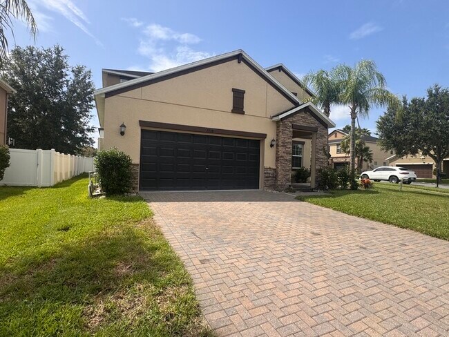 Foto del edificio - 4 Bedroom/3 Bathroom Enclave at Terra Bella