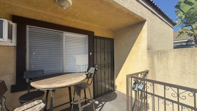 Foto del edificio - 3814 Grace Ave