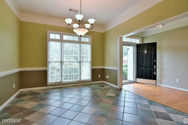 Building Photo - 4 br, 3.5 bath House - 7222 Willow Oak Dr