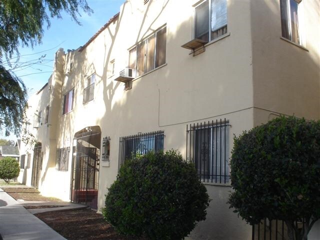 Building Photo - 6712 Marbrisa Ave