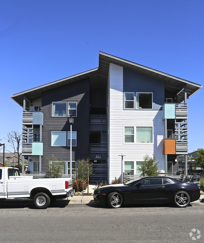Half Moon Village Apartments Half Moon Bay, CA