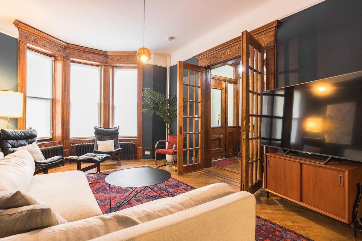 Foto principal - 683 Park Pl
