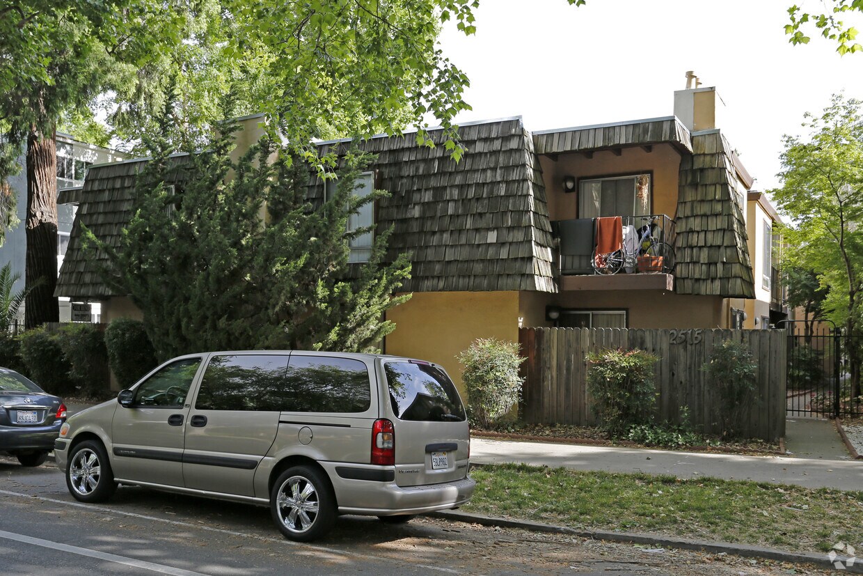 Foto del edificio - Carpenter Place Apartments