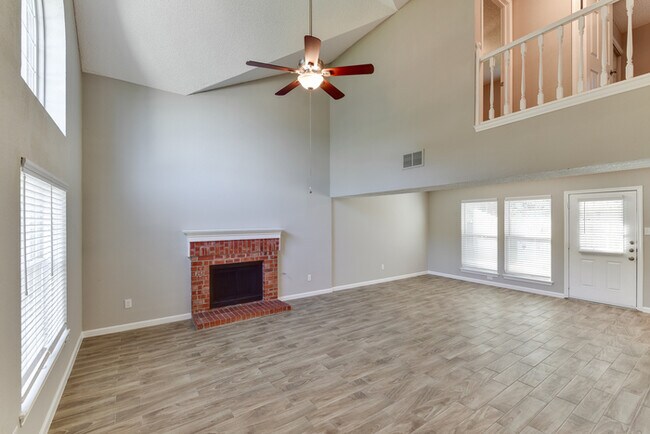Foto del edificio - 307 Hopewell St, Grand Prairie