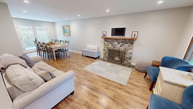 Building Photo - 30621 Sandtrap Dr