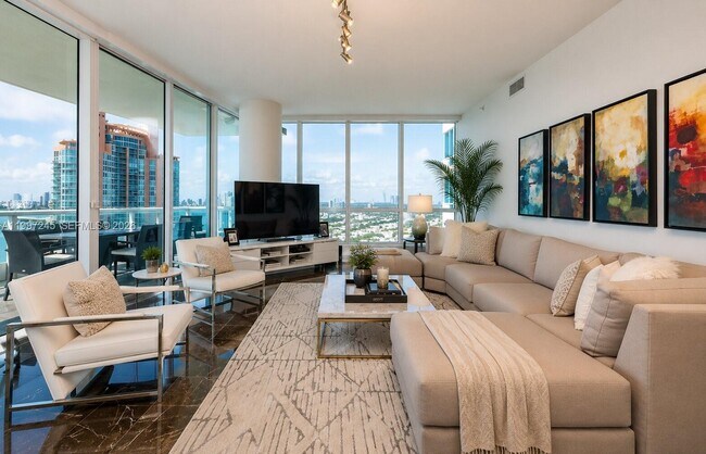 Foto del edificio - 100 South Pointe Dr