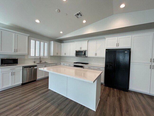 Building Photo - 28343 Harvest Gold Ct