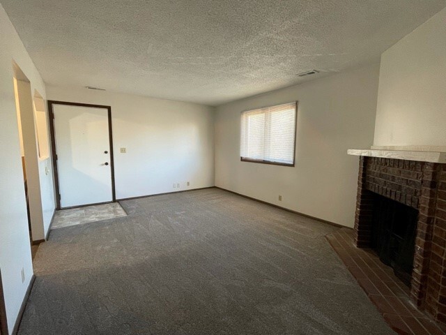 Building Photo - 4700 Baldwin Ave