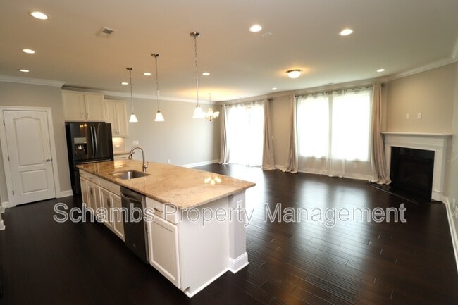 Building Photo - 410 Boscawen Ln