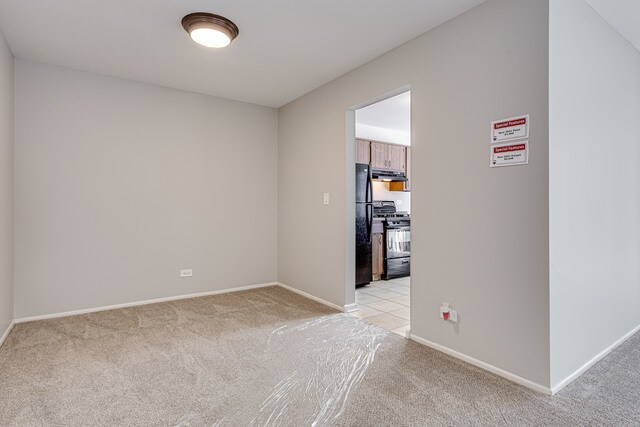 Foto del edificio - 321 Maplewood Ct