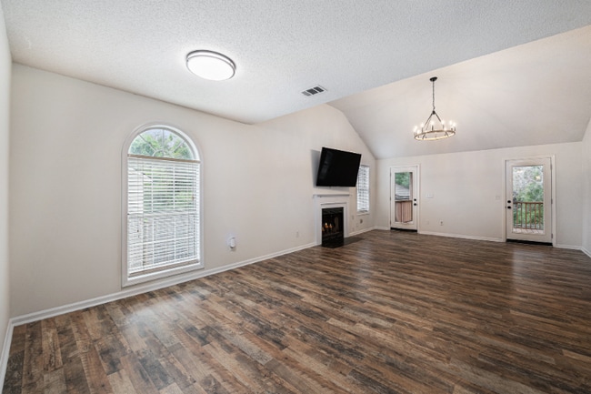 Photo - 1167 Landsdowne Dr House