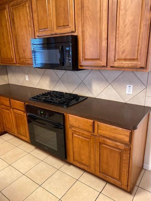 Foto del edificio - 20800 Bellerive Dr