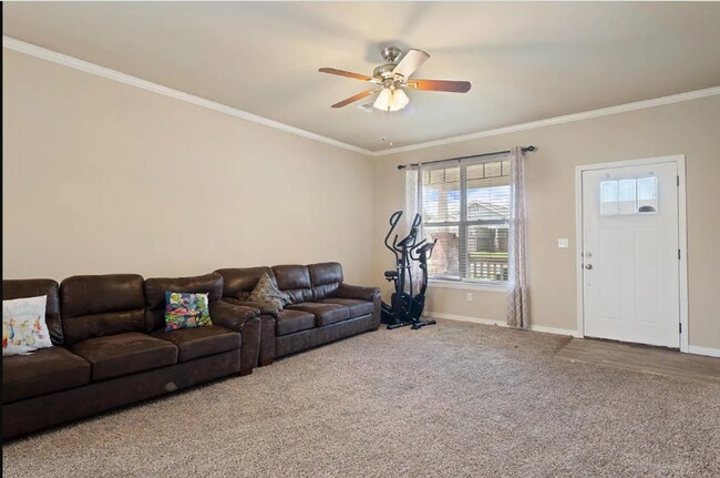 Building Photo - Charming 3 Bed 2 Bath In Stillwater!!