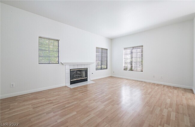 Building Photo - 2905 Soda Creek Ln
