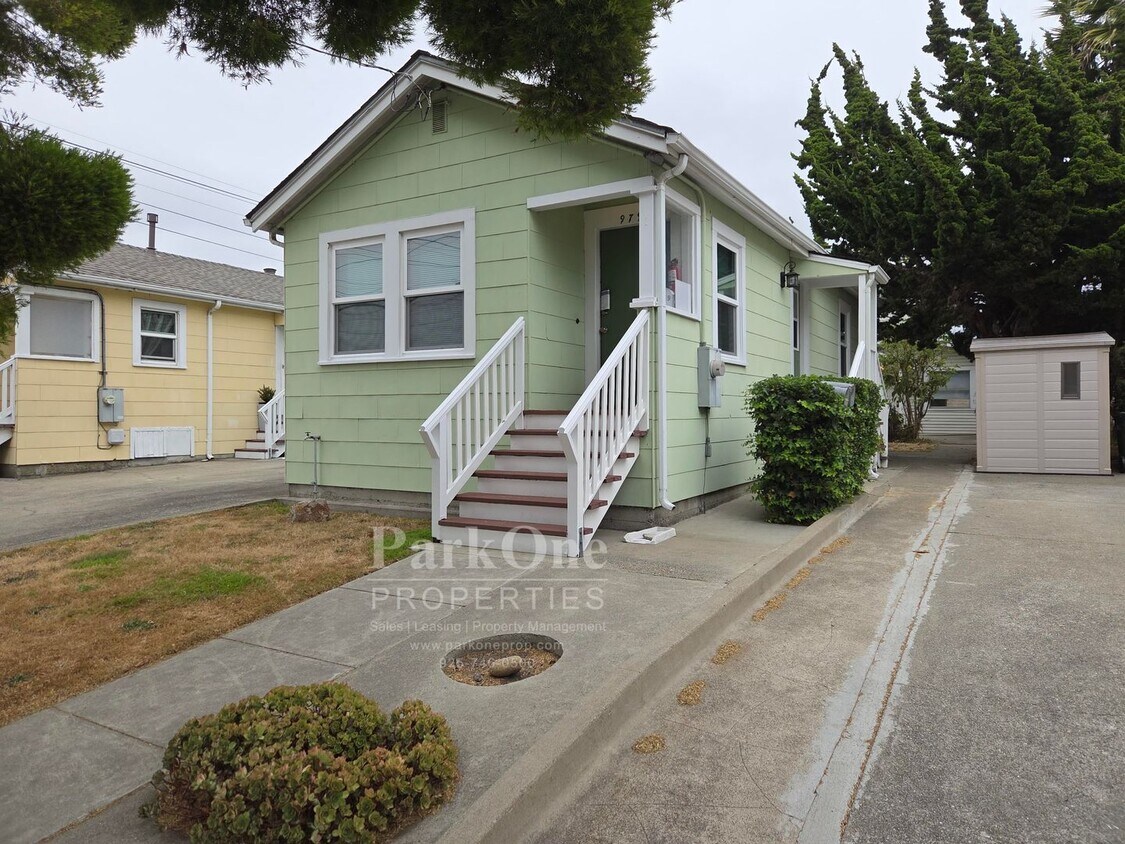 Foto principal - 979 Stannage Ave