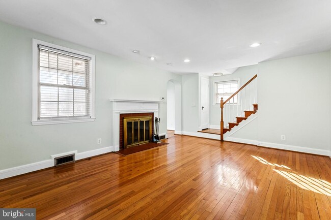Building Photo - 3806 Edgewood Rd