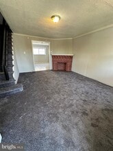 Building Photo - 7139 Greenwood Ave