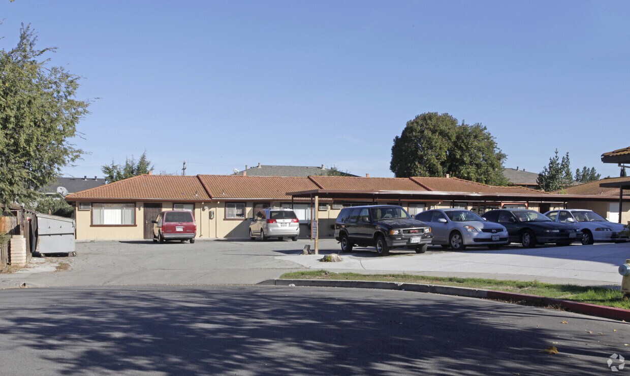 Building Photo - 1090 Caputo Ct