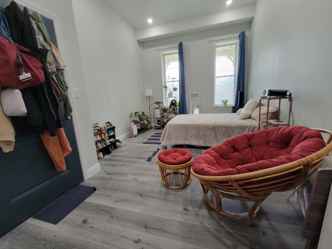 Photo - 106 S 42nd St Apartment