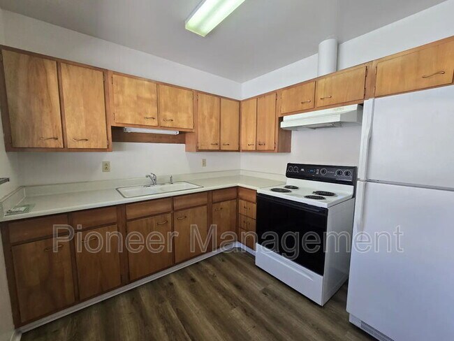 Foto del edificio - 881 NE Alameda Ave