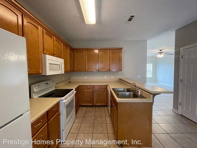 Building Photo - 3 br, 2.5 bath House - 43 Courtyard Way