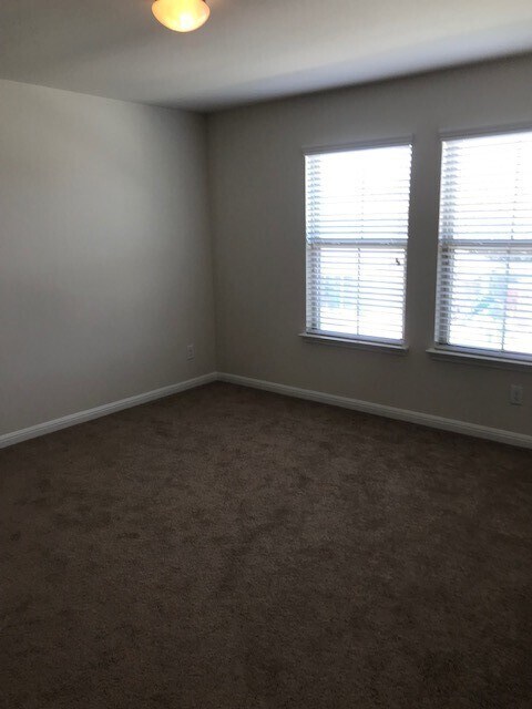 Building Photo - **APPLICATION RECEIVED**  MUST SEE! Beauti...