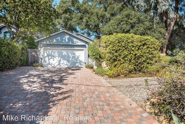 Building Photo - 2 br, 1 bath House - 2730 Puesta Del Sol