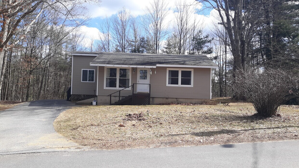 25 Cofran Ave, Northfield, NH 03276 House Rental in Northfield, NH