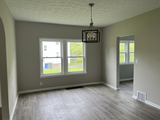 Dining Room - 3327 Desota Ave