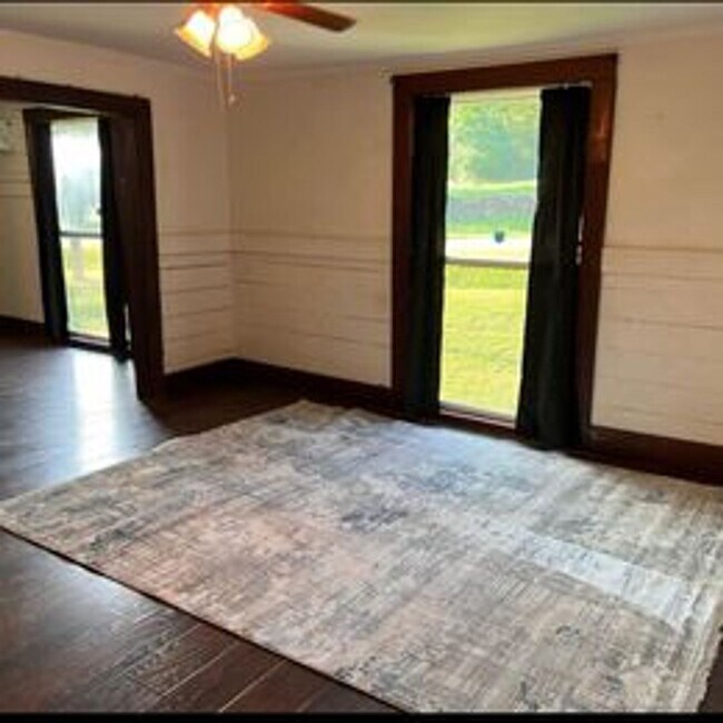 Foto del edificio - Hughes Springs 2 Bedroom Home