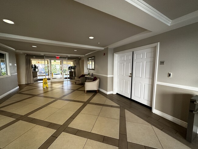 Lobby to front doors of unit - 4501 Cedros Ave