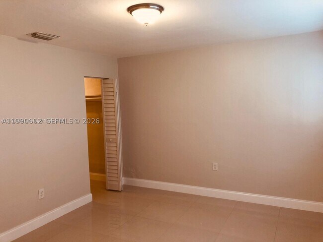 Foto del edificio - 1531 NE 117th St