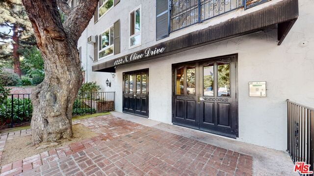 Foto del edificio - 1222 N Olive Dr