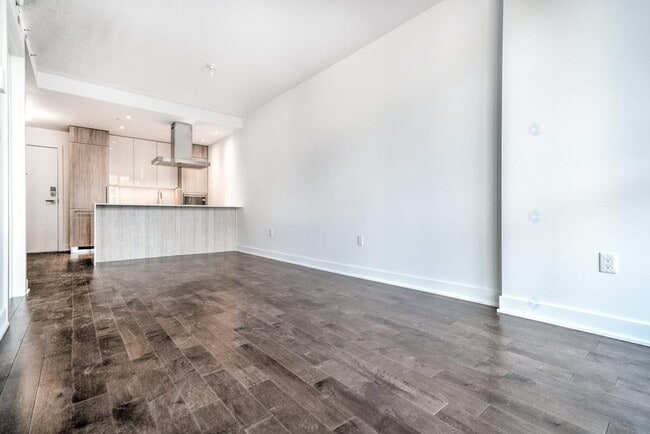 Building Photo - 1229 Rue Drummond