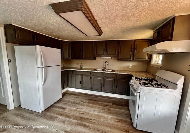 Building Photo - 704 Hazle St