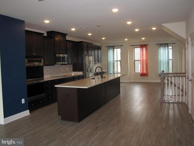 Building Photo - 9974 Buchanan Lp