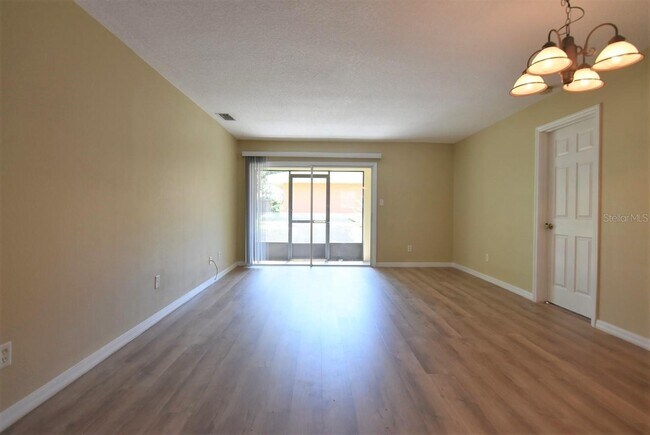 Foto del edificio - 4782 Tangerine Ave