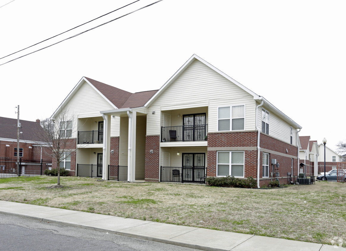 Building Photo - 938-950 Gaiters Park Ln