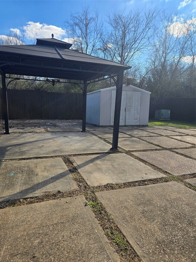 Building Photo - 3459 Angel Ln