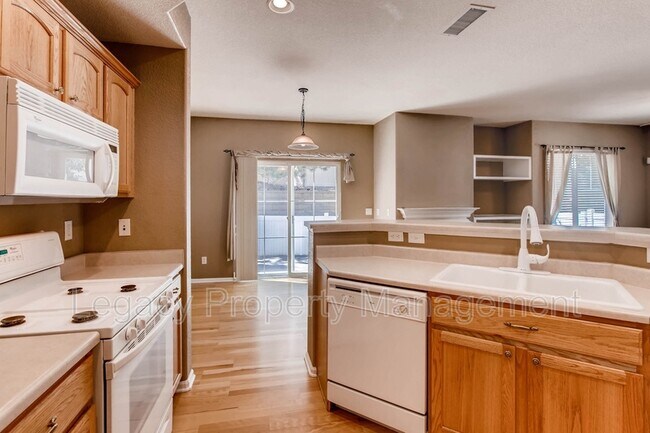 Building Photo - 10158 Autumn Blaze Trl