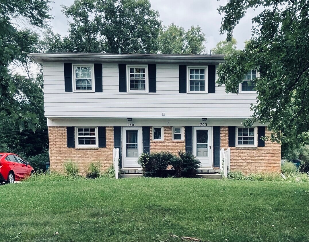 1701 Greencrest Ave, East Lansing, MI 48823 Townhome Rentals in East