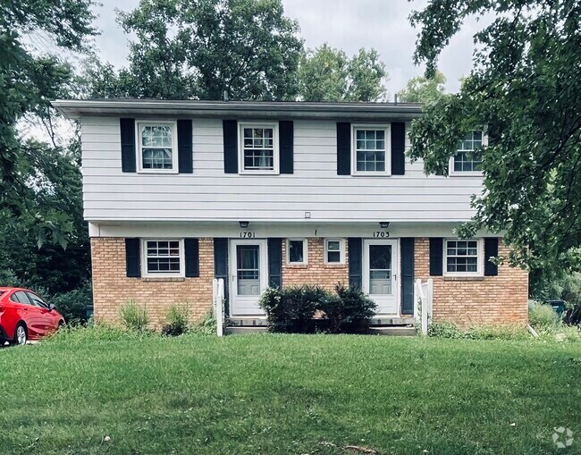 Heritage Hills Apartments for Rent with Washer & Dryer East Lansing