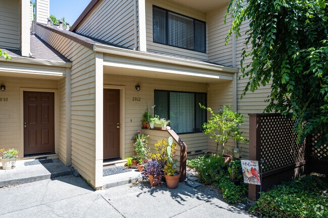 Entrance - Valley View Townhomes