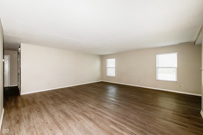 Foto del edificio - 673 Indigo Ct