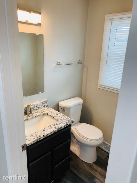 Building Photo - 3 br, 1.5 bath Townhome - 8041 W Tripoli Ave